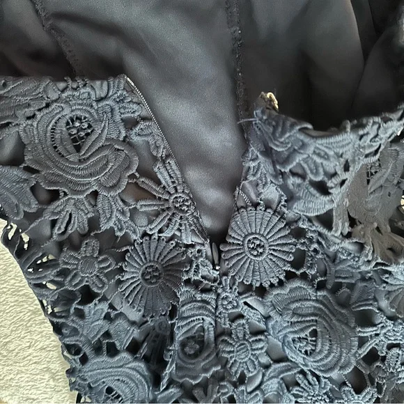 Lulu's Midnight Blue Floral Lace Mini Dress Size Medium - Picture 11 of 15